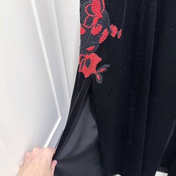 Vintage Black Velvet Witchy Vamp Maxi Dress Goth Halloween Red Rose - Picture 10 of 11